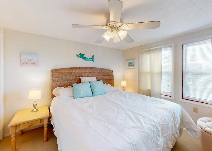 Holiday home North Point 301
